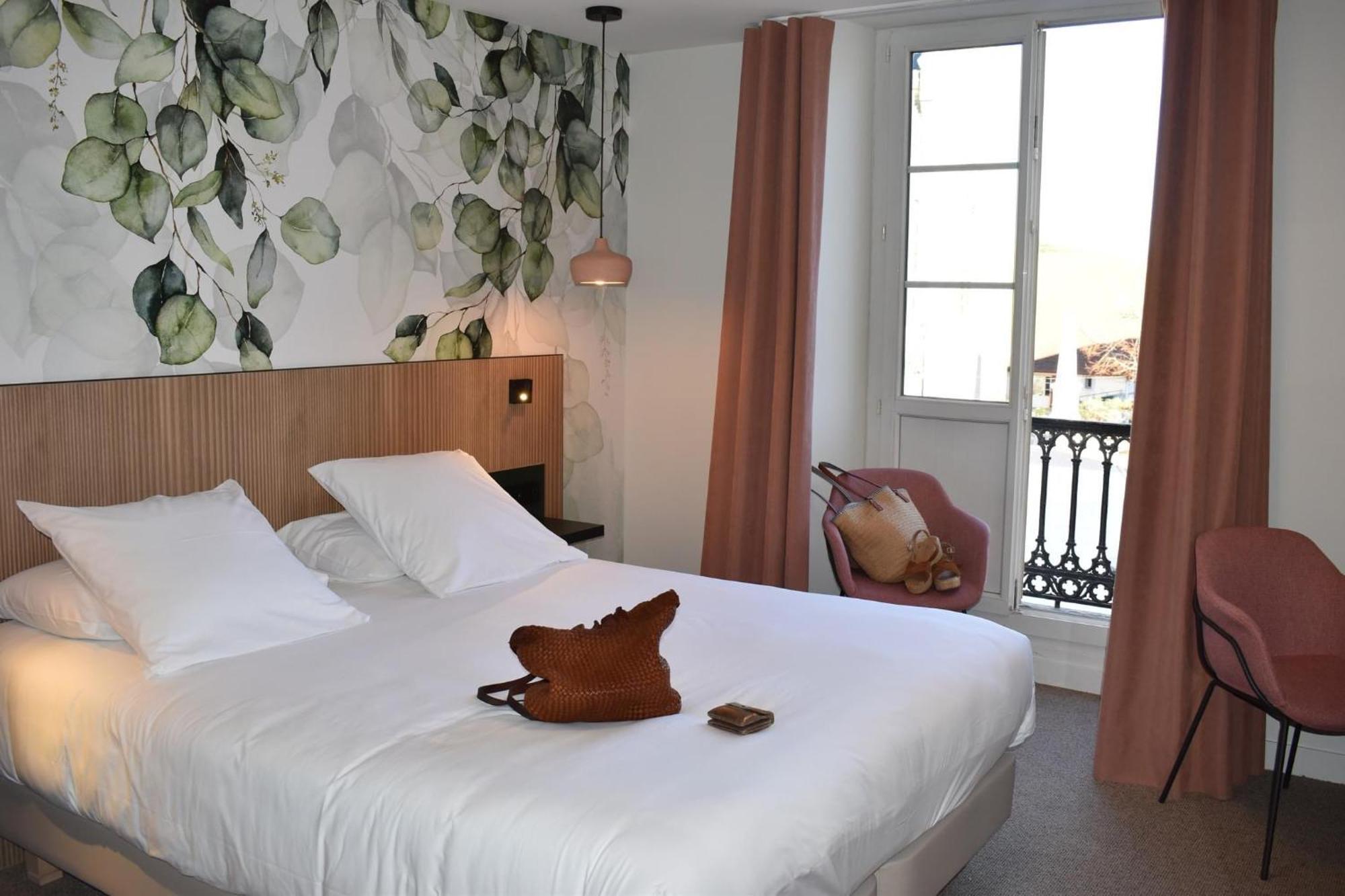 Hotel Les Tilleuls Аспарен Екстериор снимка